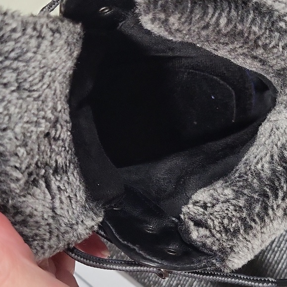 Anjou Femme Ladies' Lug Water-Resistant Hiker Style Boots ~ Size 7.5 Medium - Picture 13 of 16